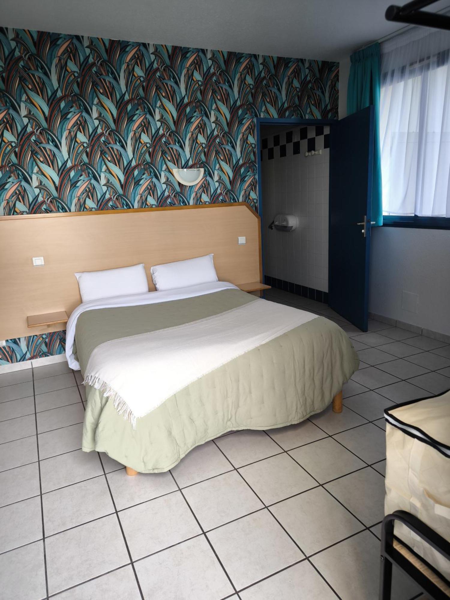 Hotel Le Laury'S Onet-le-Chateau Exterior photo