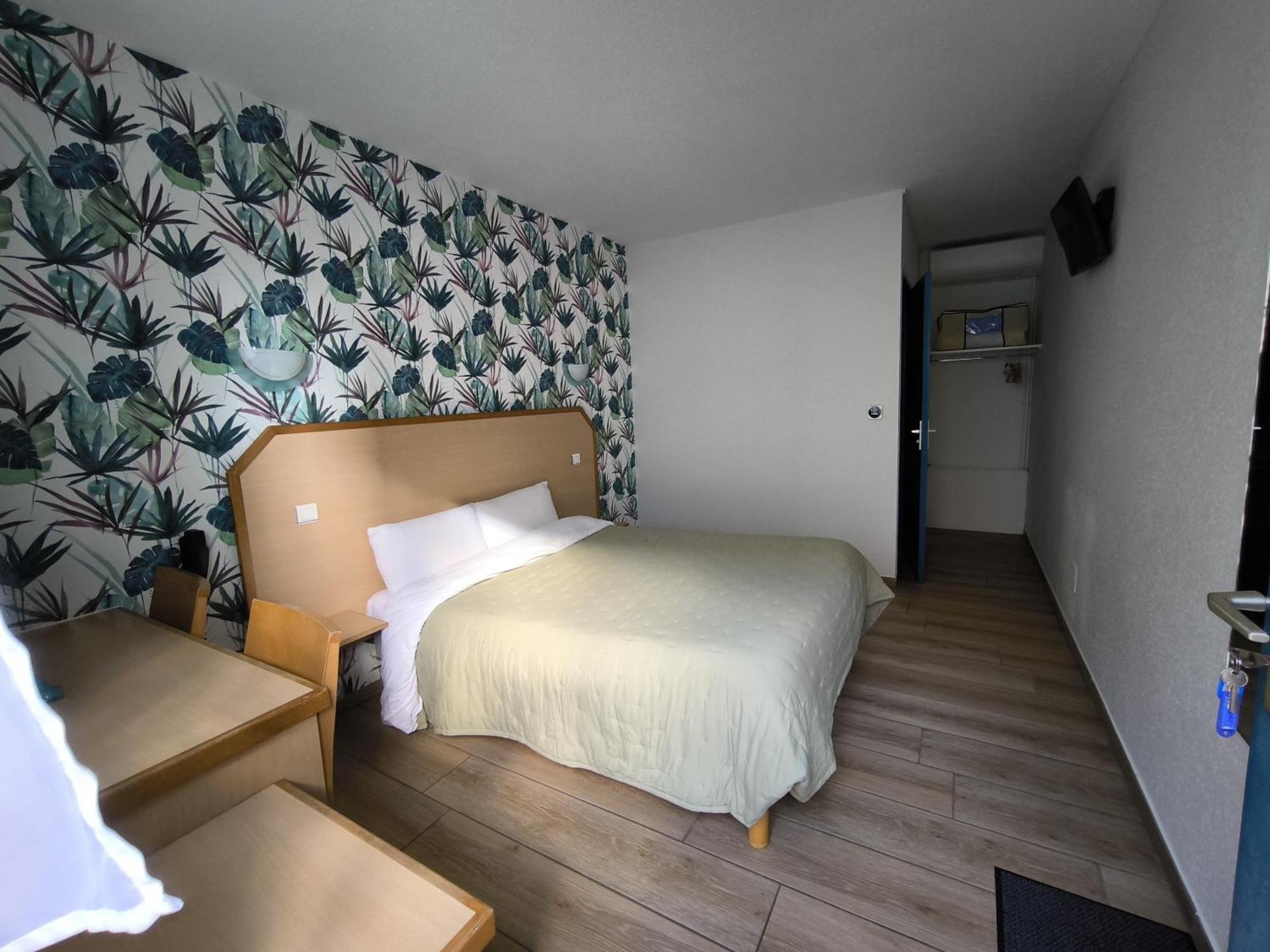Hotel Le Laury'S Onet-le-Chateau Exterior photo